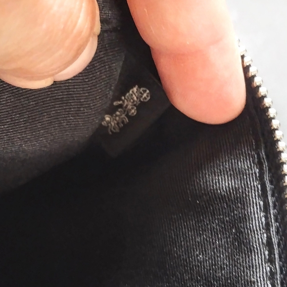 🩶 Coach Sleek Black Leather Skinny Wristlet Wallet Clutch Pouch Bag - Picture 11 of 11